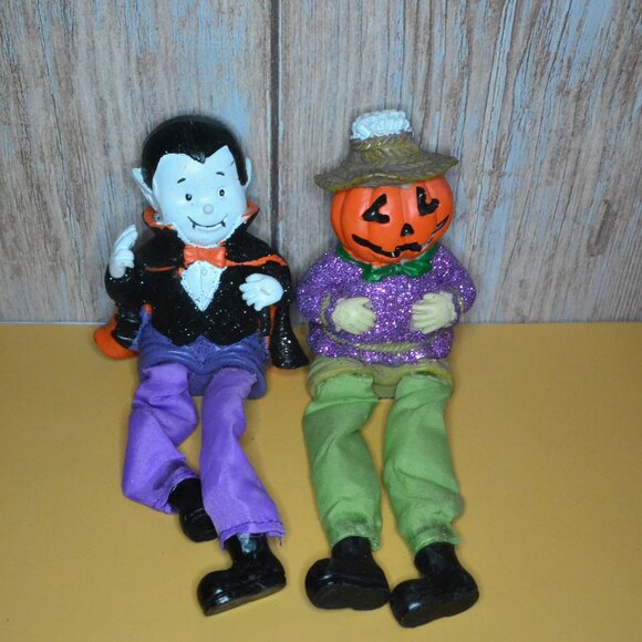 These cute shelf sitters are here to help with your Halloween Decor ! 🎃 - Picture 3 of 7
